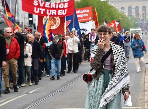 Stor uppslutning för fred och socialism i Röd Front | Kommunistiska ...