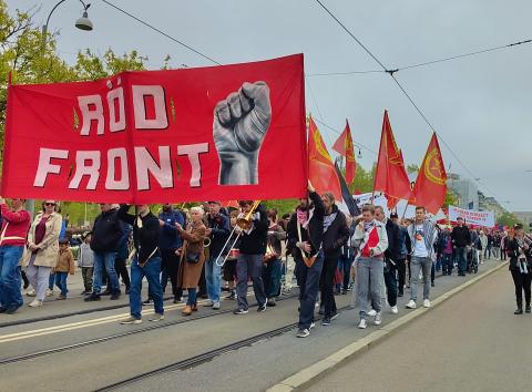 Stor uppslutning för fred och socialism i Röd Front | Kommunistiska ...